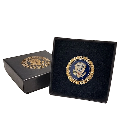 lapel-pin-boxes-1